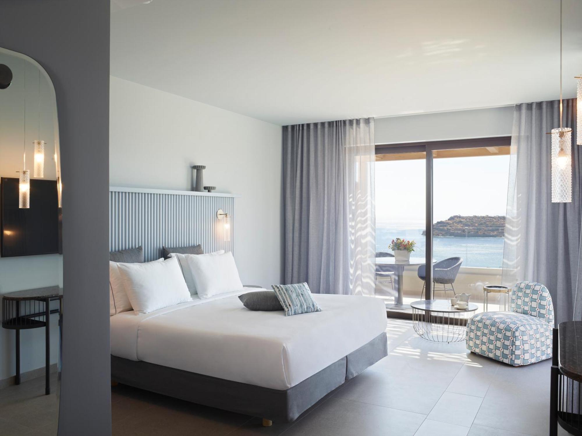 Premium Zimmer mit privatem Pool und Meerblick
